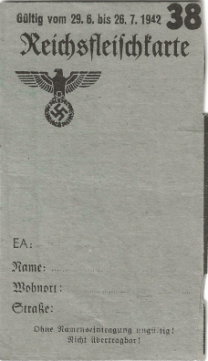 Distributiekaart voor vlees 38e periode - 29 juni t/m 26 juli 1942 inclusief twee recepten voor gehaktsaus en gehaktbrood