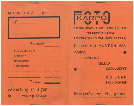 Kartonnen fotomapje van foto Karpo aan de Rozengracht 53 vermoedelijk rond 1942