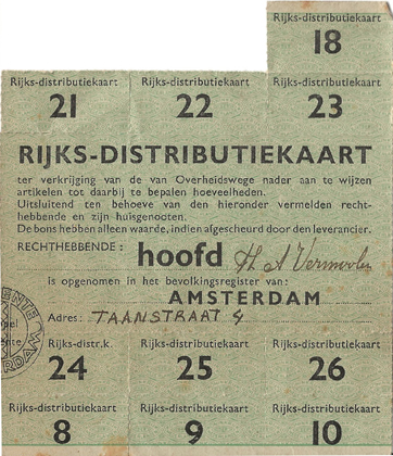 De tijdens de mobilisatie in september 1939 ingevoerde distributiekaart Bob en zijn ouders